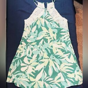 Green Leaf Pattern Dress with Lace